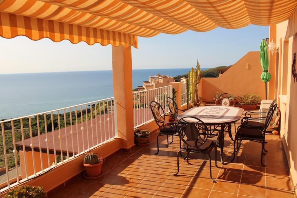 Апартаменты Great Sea View, Pool & Parking Мохакар Экстерьер фото