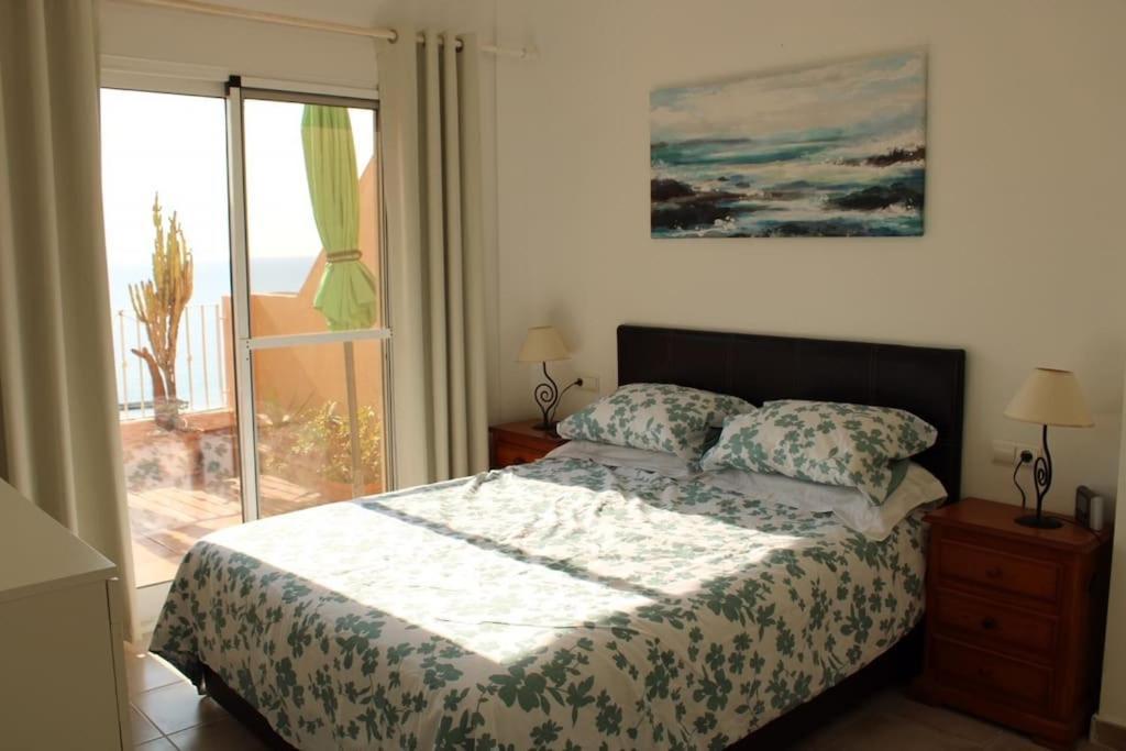 Апартаменты Great Sea View, Pool & Parking Мохакар Экстерьер фото